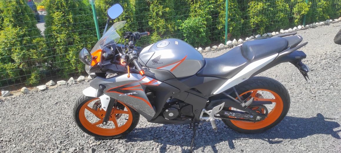 Honda CBR 125 R 2011 rok.