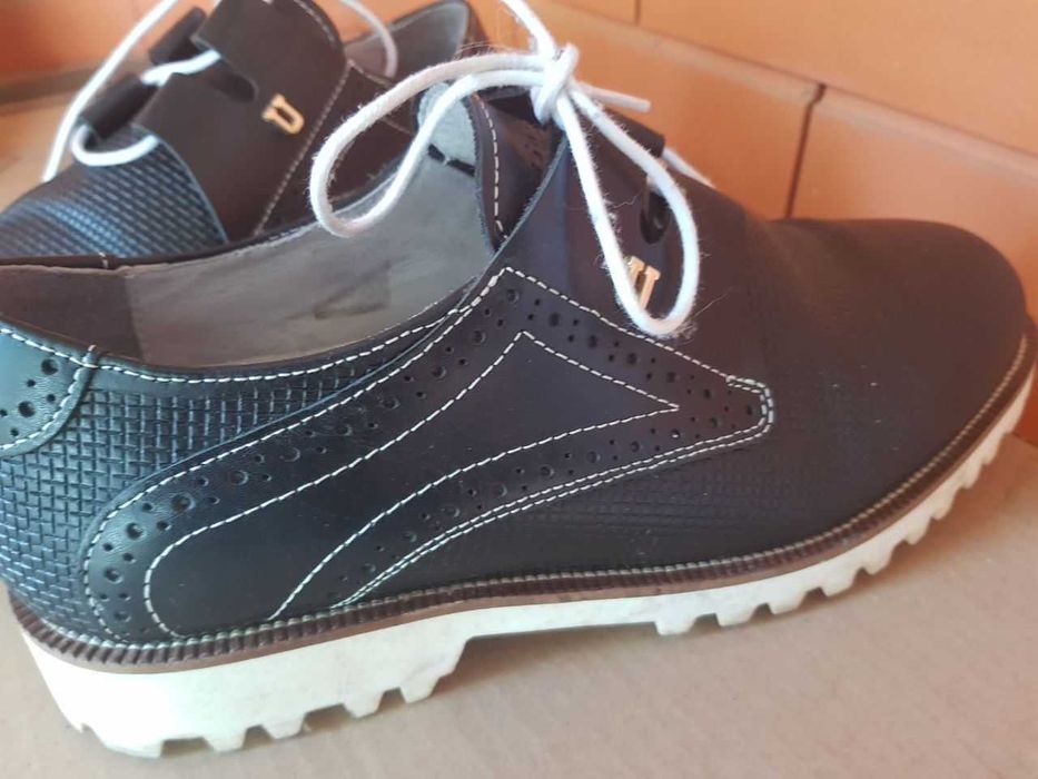 Sapatos USHINDI noir tamanho 42