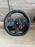 Logitech g29.     Joystick thrustmaster hotas X