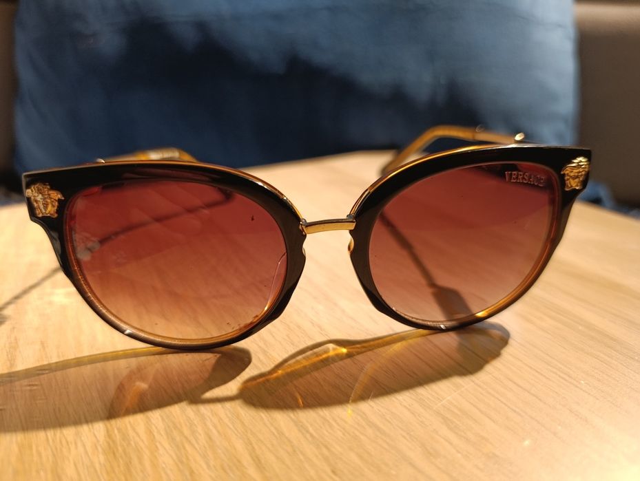 Louis Vuitton, Versace okulary przeciwsłoneczne.