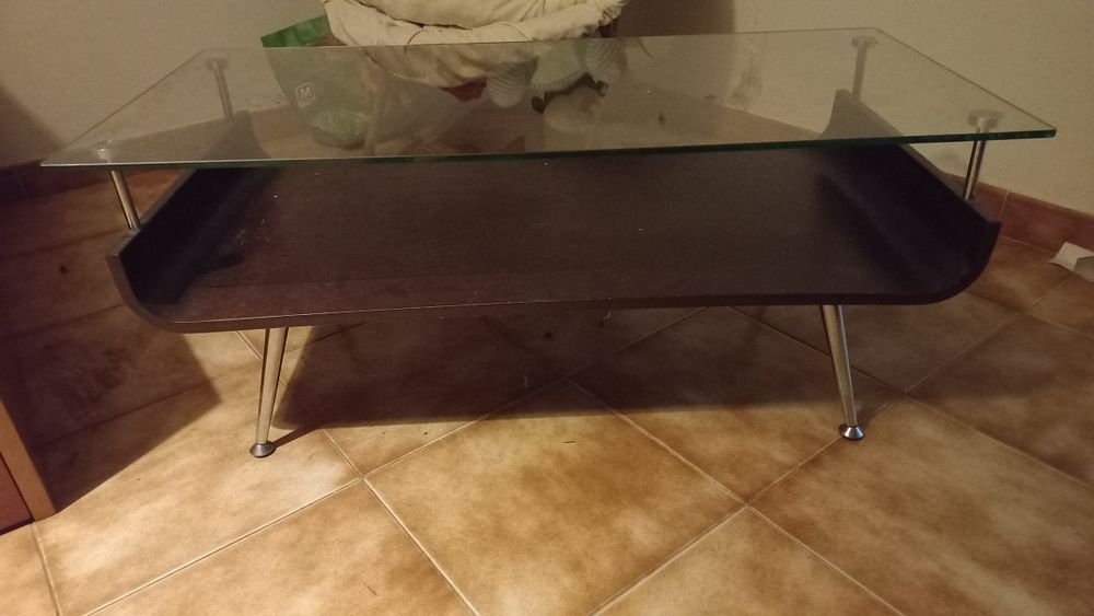 Mesa de Centro Moderna com Tampo de Vidro