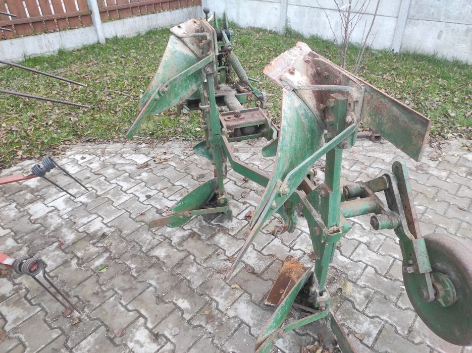 Pług 2 3 skibowy obrotowy pługi dwójki 3 zagonowe kverneland