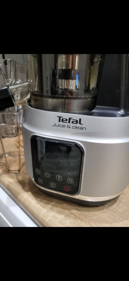 Wyciskarka wolnoobrotowa TEFAL ZC420E38 JUI JUICE and CLEAN