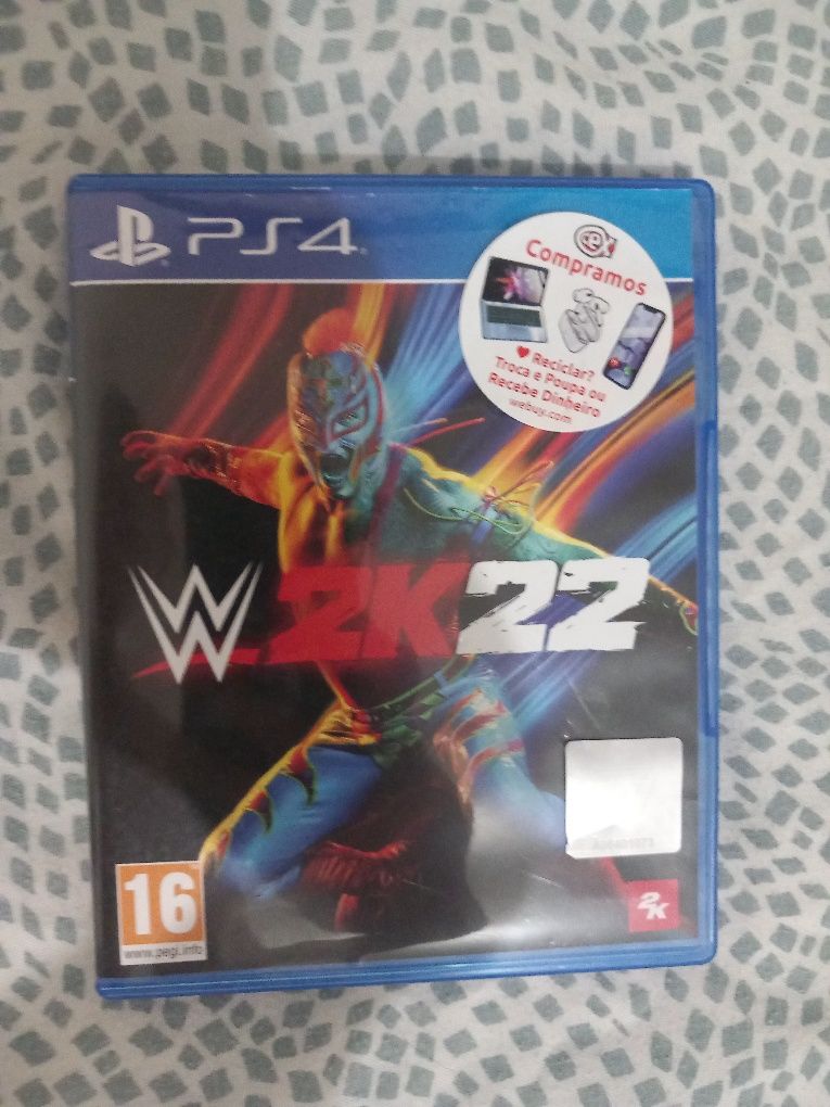 Ps4 Slim (usada) + Comando + Wwe 2k22