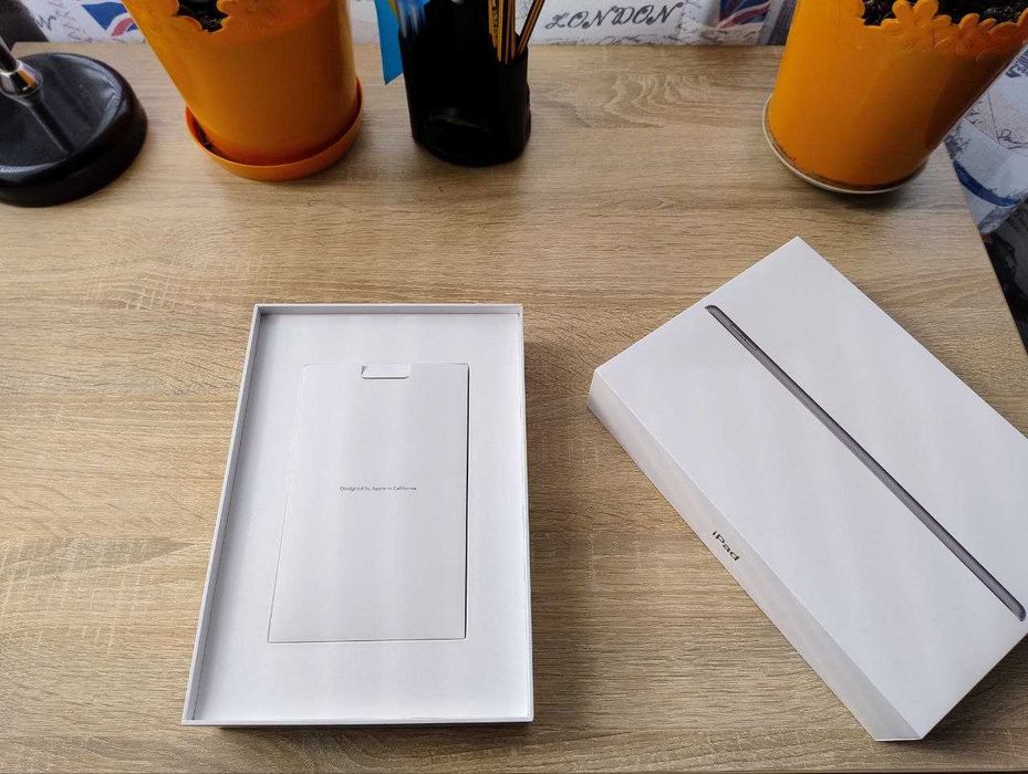 Чохол та захисне скло для iPad 9 10.2"