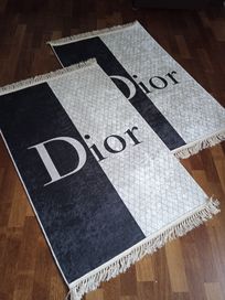 Dywaniki 120 x 75 cm. Dior, Louis Vuitton. 99 zł za 2 sztuki.