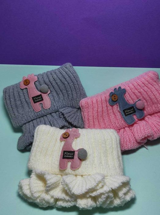 В'язані дитячі гетри (манжети) з рюшами та жирафом. Теплі, стильні