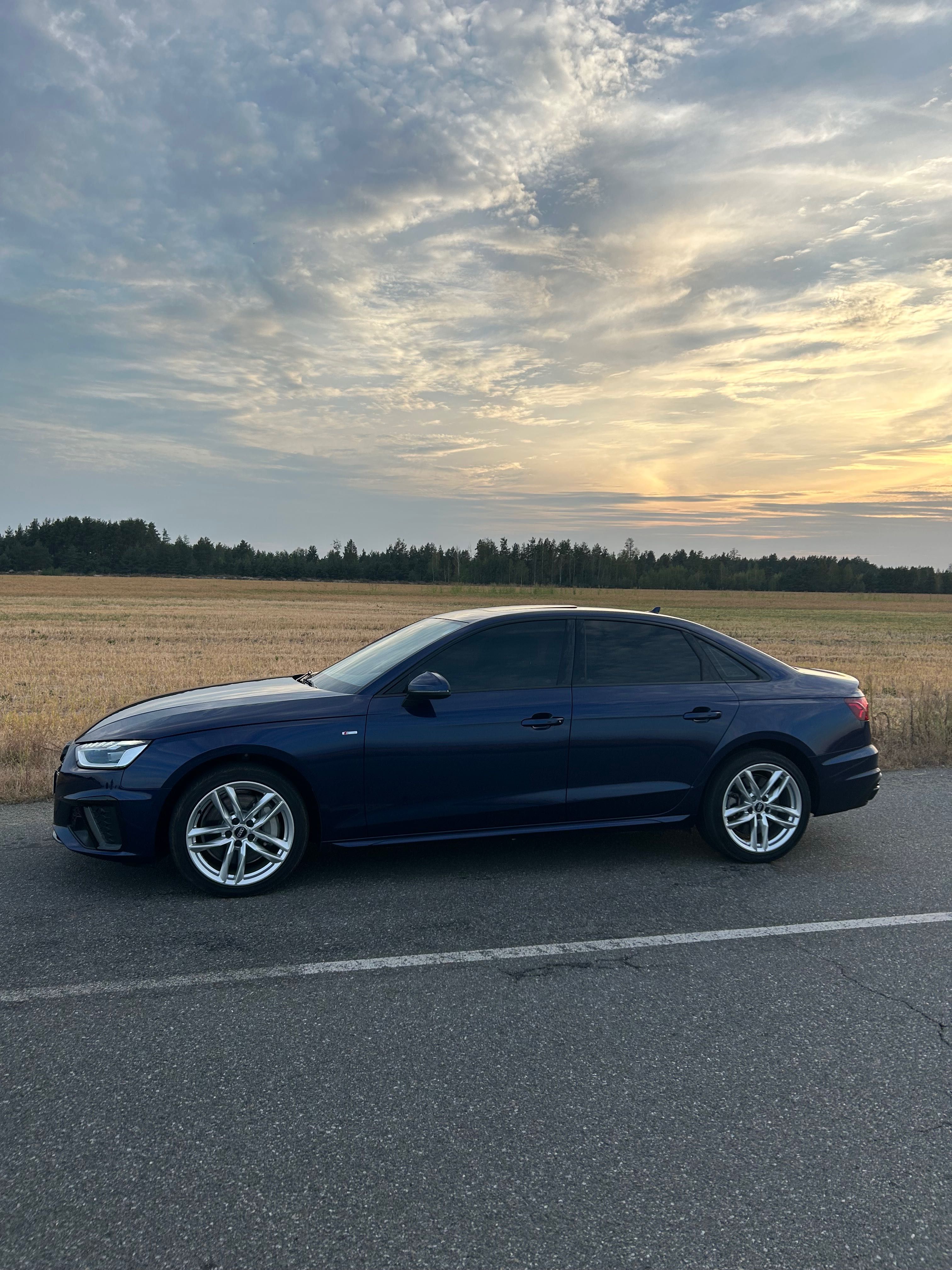 AUDI A4  quattro