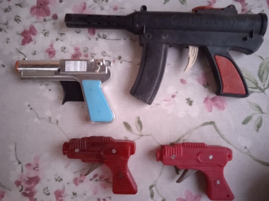 prl-zabawka plastikowy pistolet