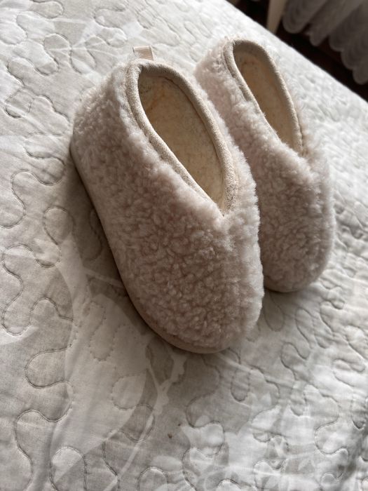 Плюшеві домашні капці