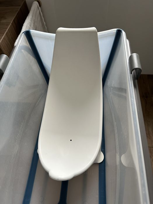 Składana wanienka Stokke ze stojakiem i wkładką dla noworodków