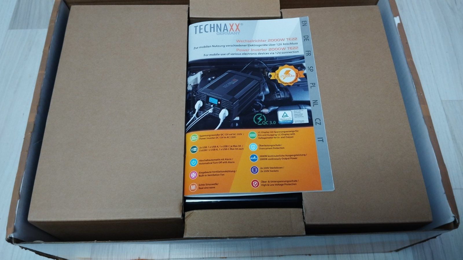 Інвертор Technaxx Deutschland Wechselrichter 2000W TE22
Новий, тільки