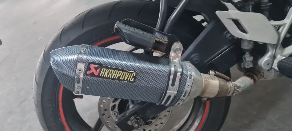 Honda CBR125R 2016 – Revisão Feita, Pneu Novo, Bom Estado