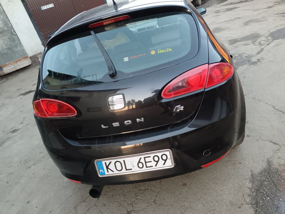 Prawy tylny błotnik ćwiartka elementy cięte seat Leon 2