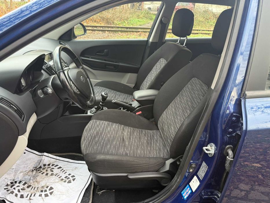 Kia Ceed 2009r 1.6 benzyna 126km 2009r z Niemiec