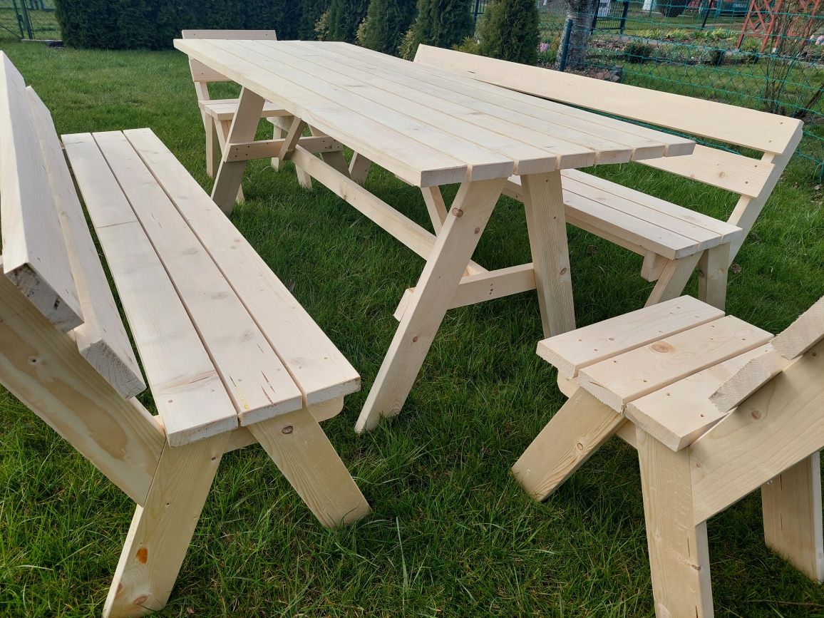 Sprzedam drewniany stół wraz z ławkami do ogrodu