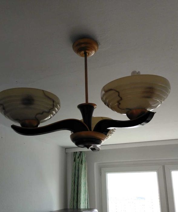 Lampa trzyramienna