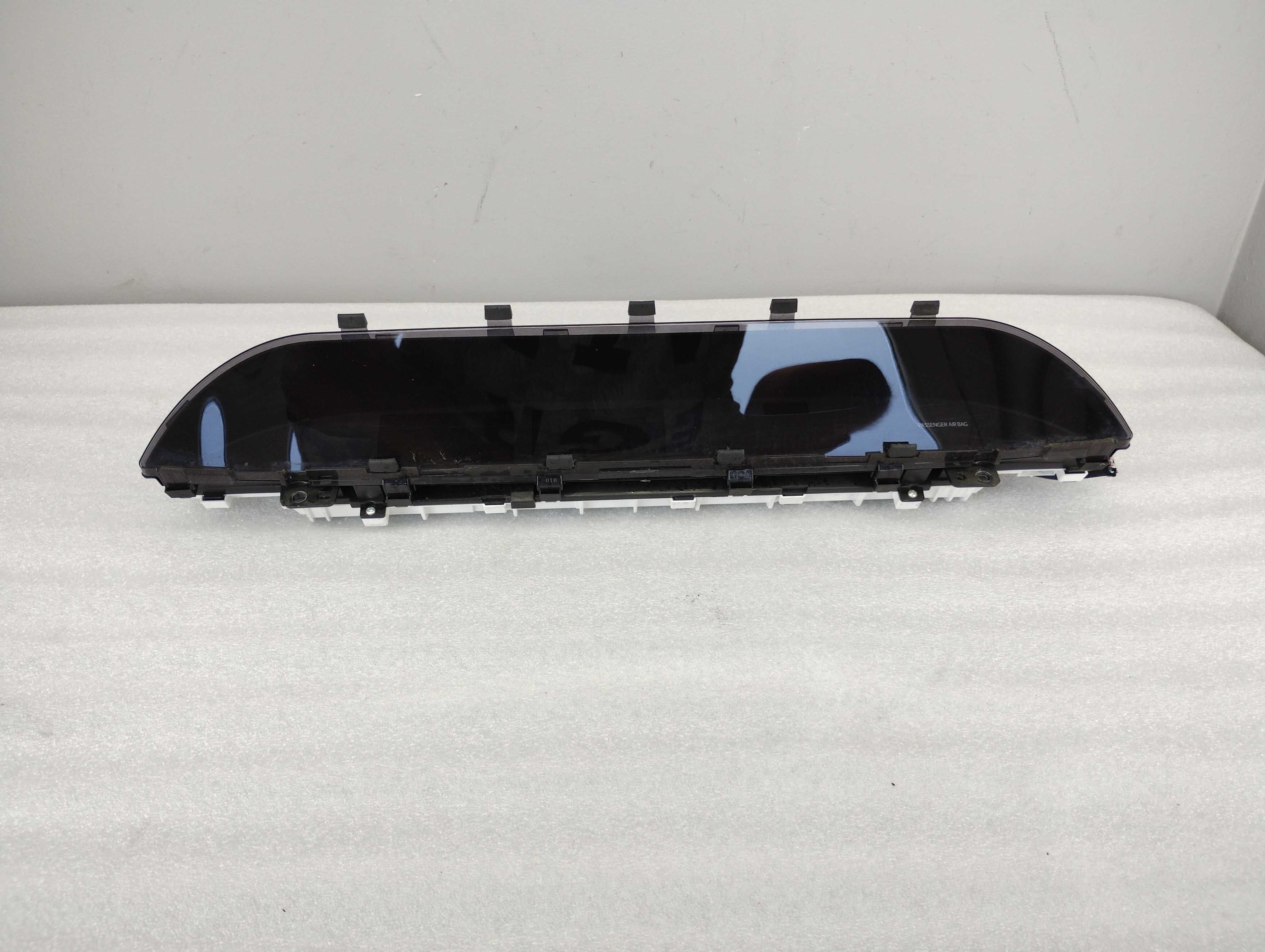Licznik Zegary Toyota Prius IV 016-