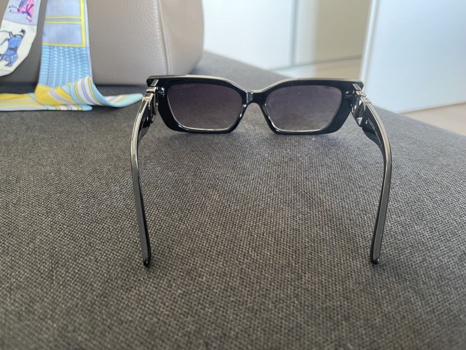 Okulary przeciwsłoneczne Valentino