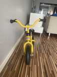 Bicicleta sem pedais Chicco Scrambler como nova
