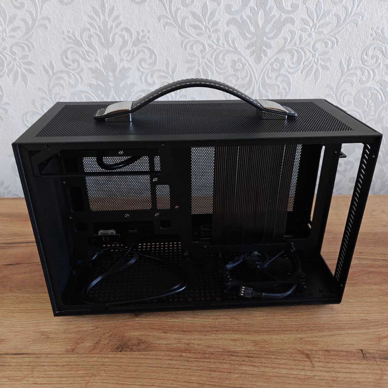 SHINY SNAKE S300 ITX – obudowa mini PC + PCIe 4.0 riser + wentylator