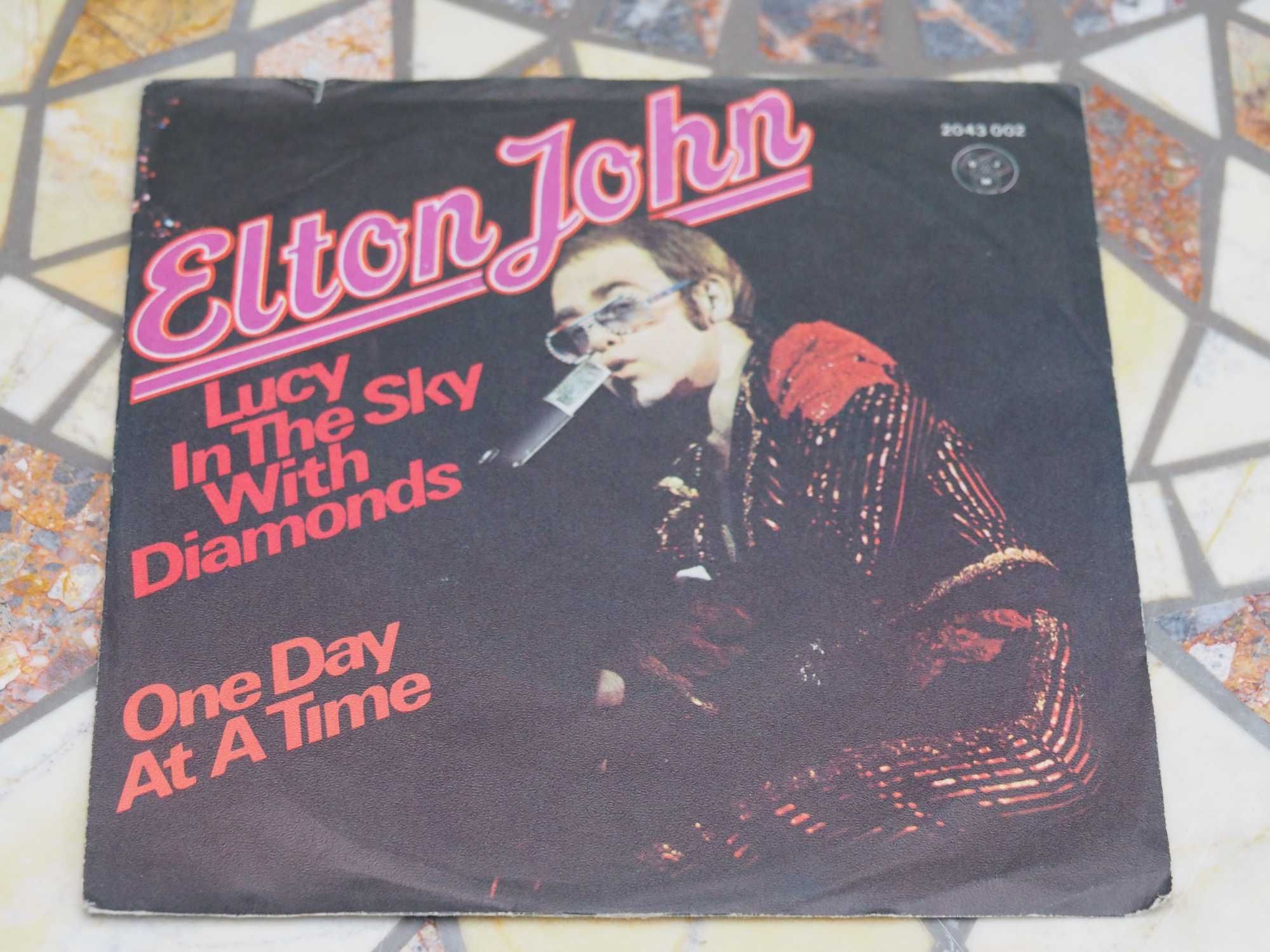 Płyta winylowa 7" Elton John „Lucy in the sky with diamonds”