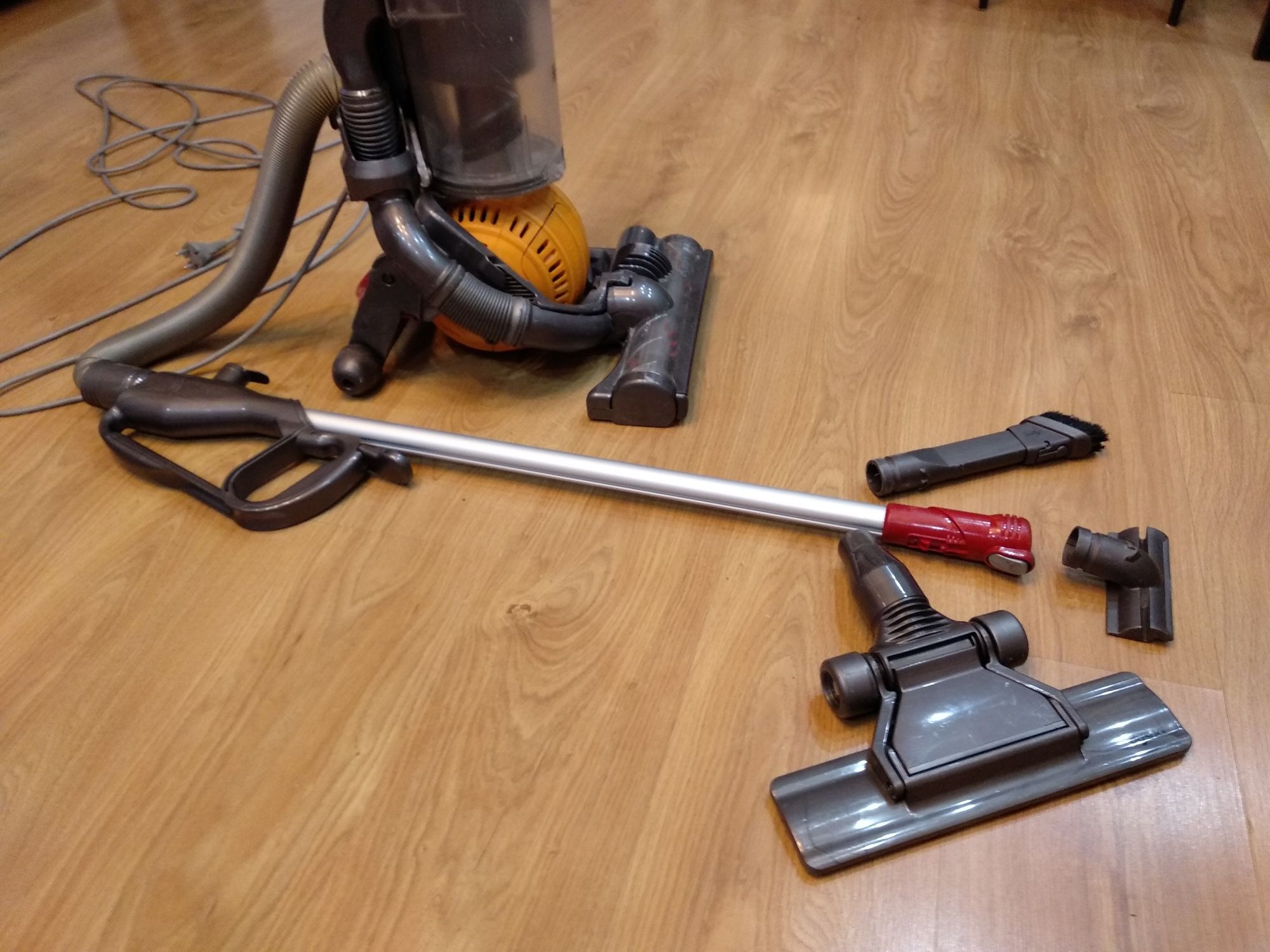 Пылесос Dyson ds25