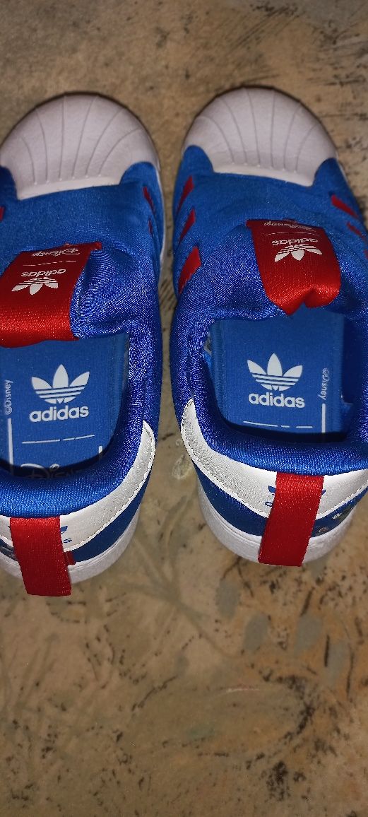 Adidas слипоны оригинал кроссовки тапочки