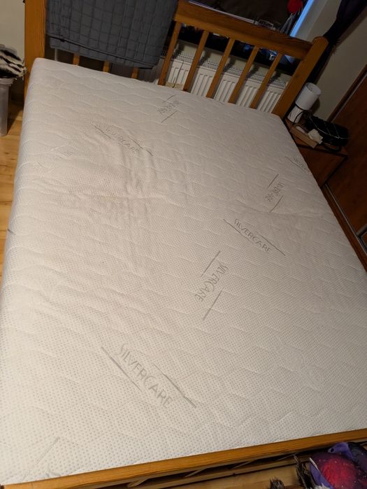 Materac z pokrowcem 160x200cm fdm