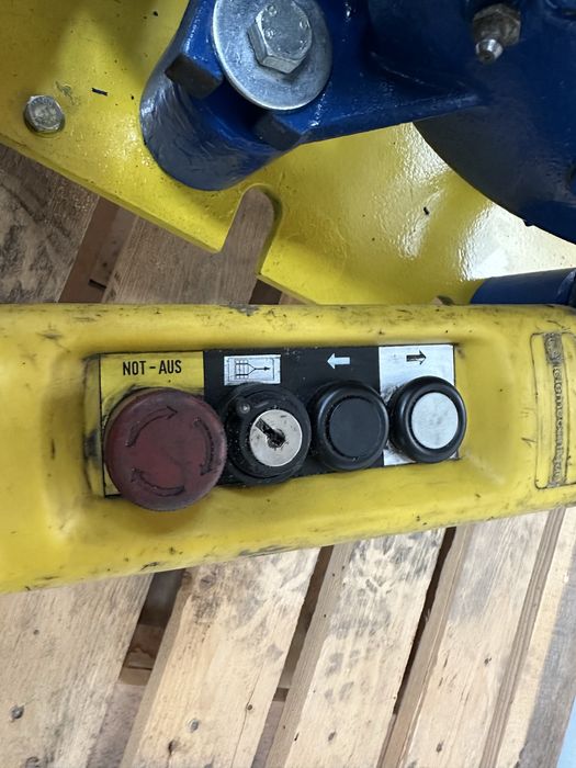 Wyciągarka Elektryczna 400V Pilot 250kg 25m