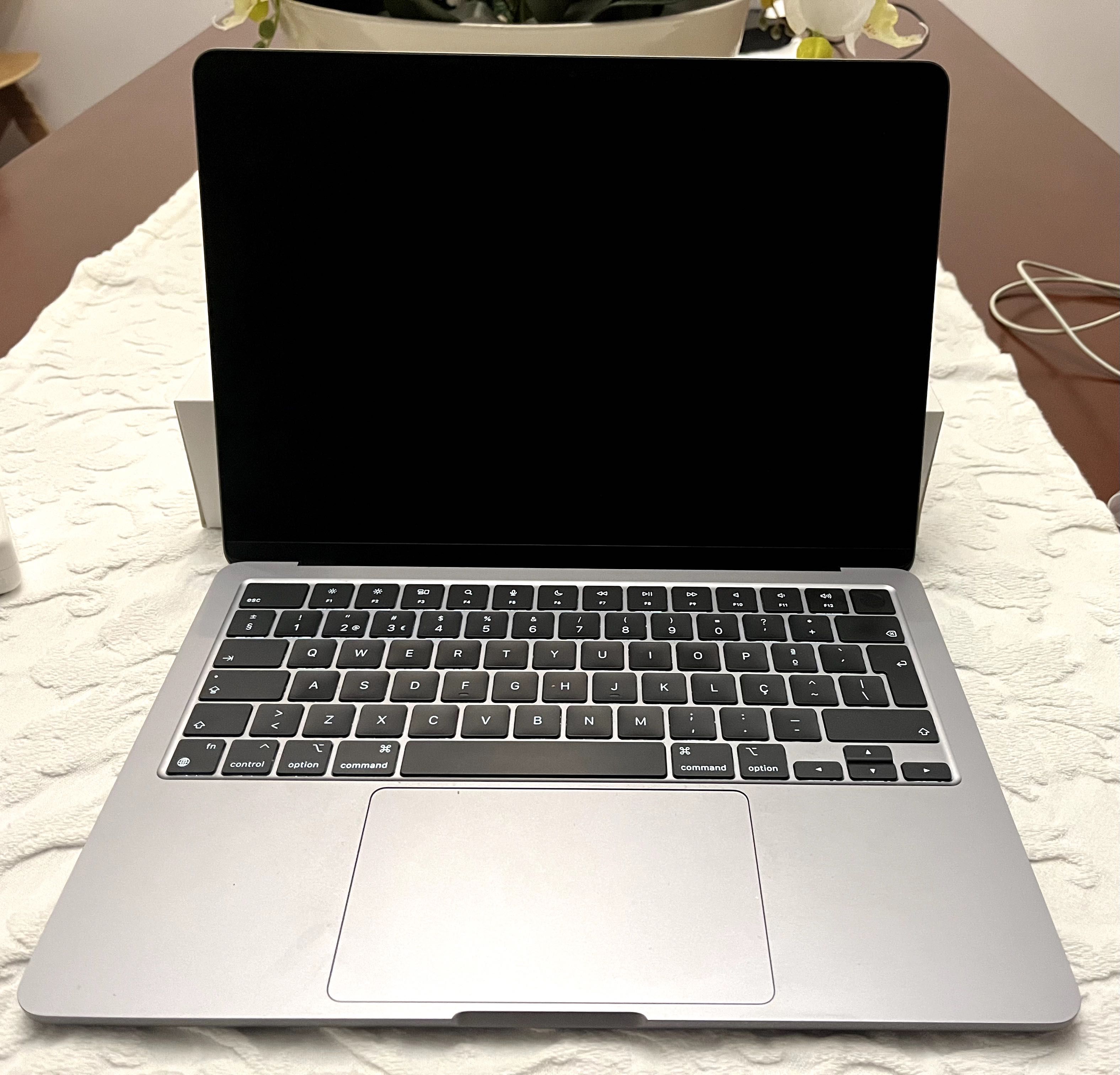 MacBook Air M2 13" (2022) | 8GB RAM | 256GB SSD | Garantia