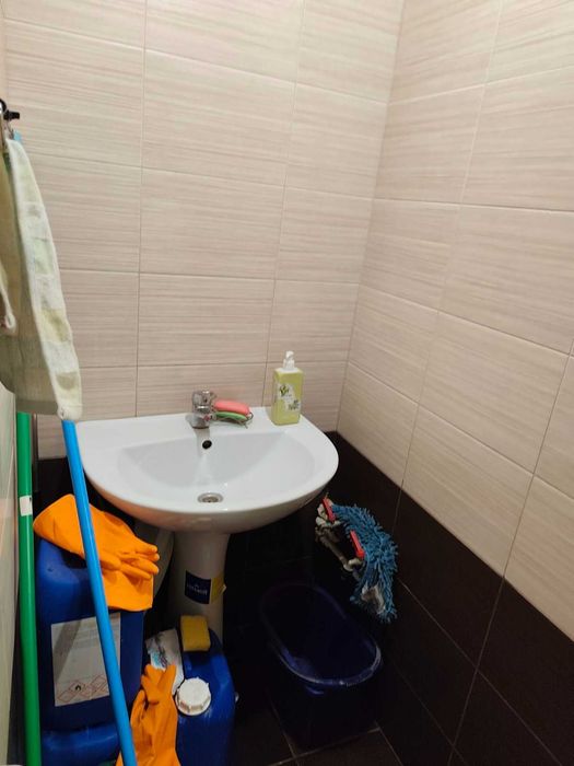 Без комісії . Оренда у дуже жвавому місці 101,3 кв