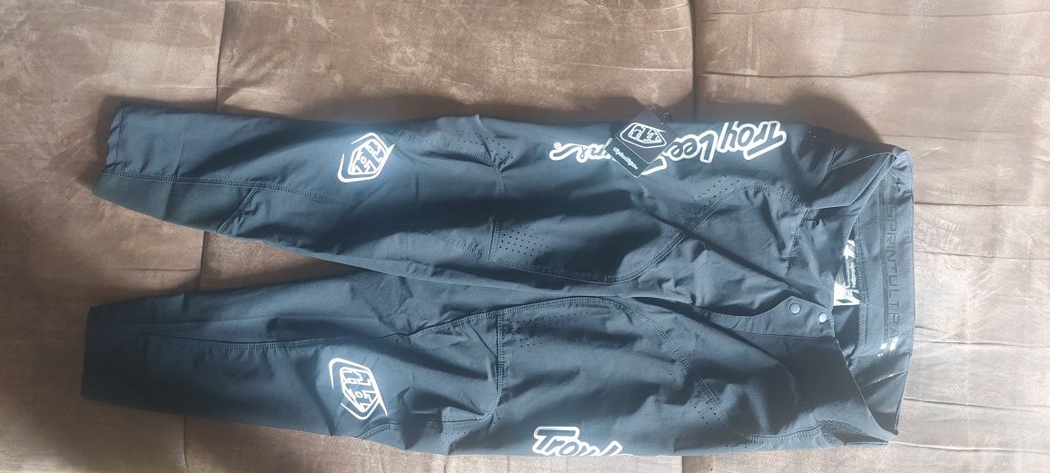 Spodnie rowerowe TroyLeeDesign Nieużywane