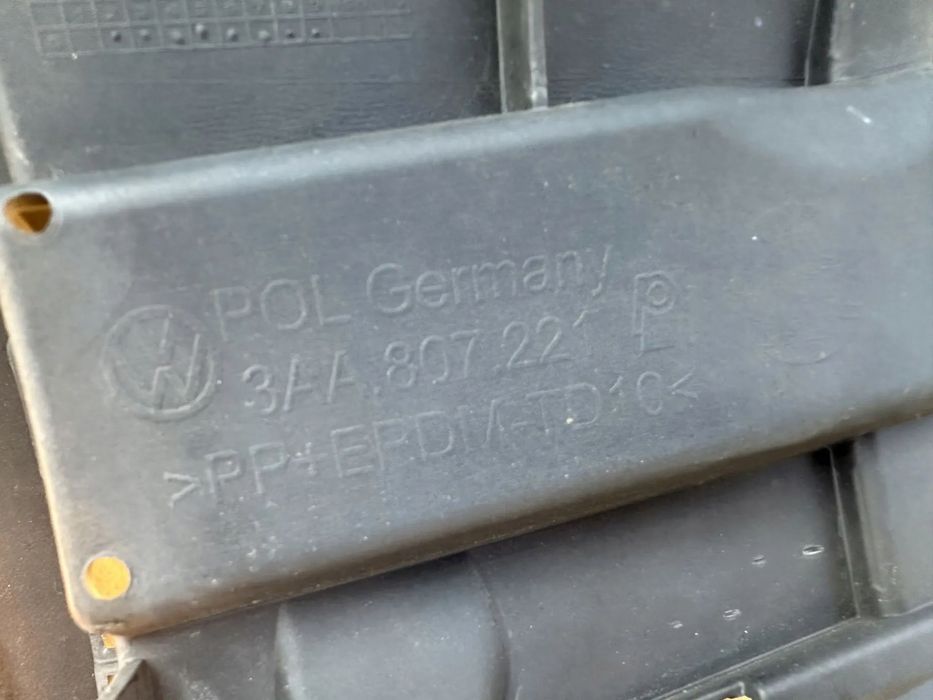 VW PASSAT B7 ZDERZAK PRZEDNI 4xPDC ORYGINAŁ 3AA807221