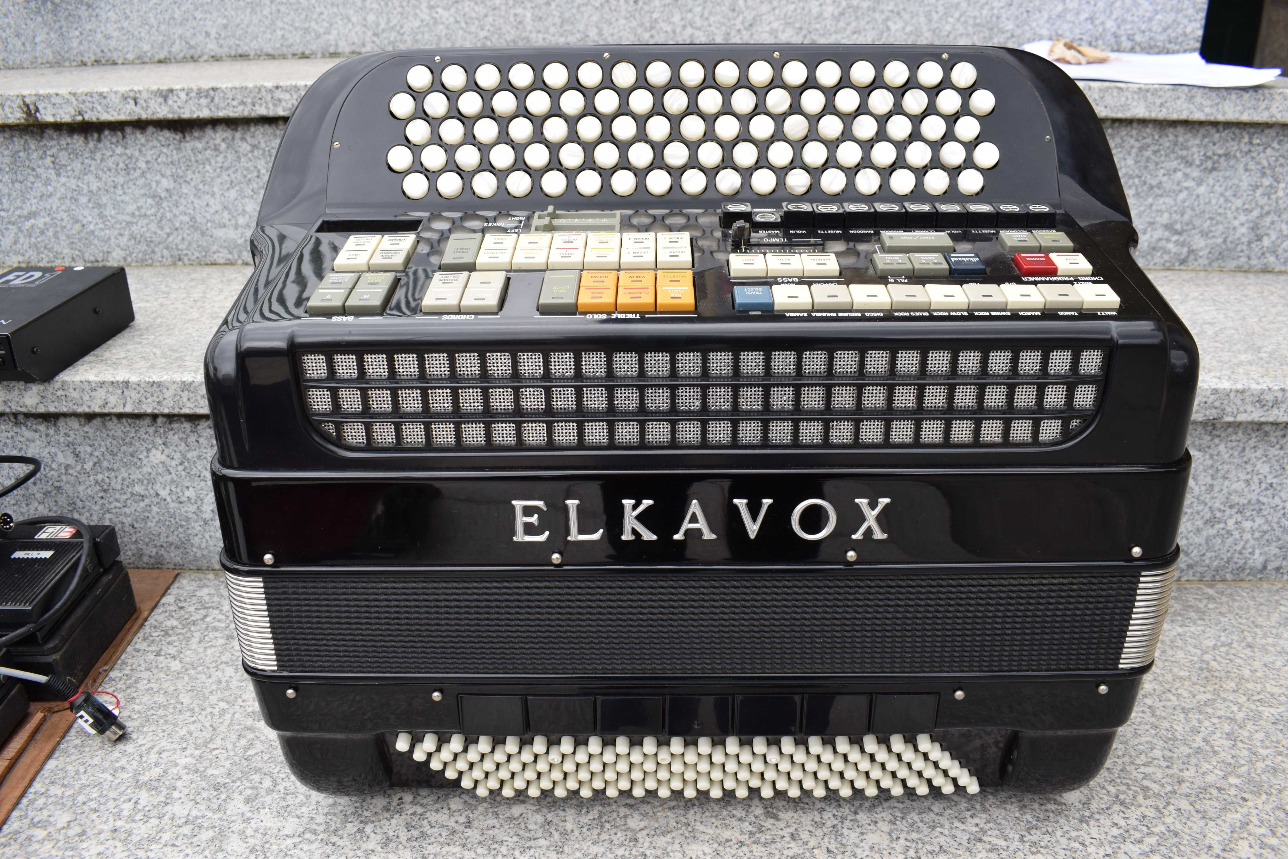 Acordeao Elkavox 4 Voz Com Sistema Midi,