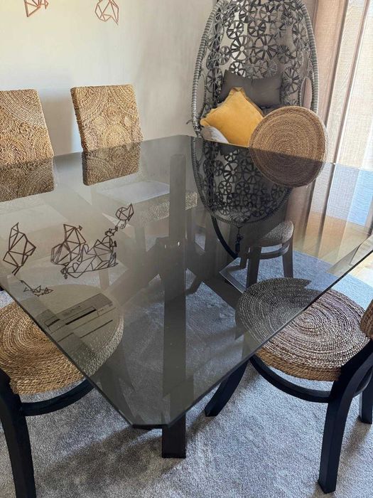 Mesa de jantar quadrada em vidro temperado escurecido 1,40 x1,40 m