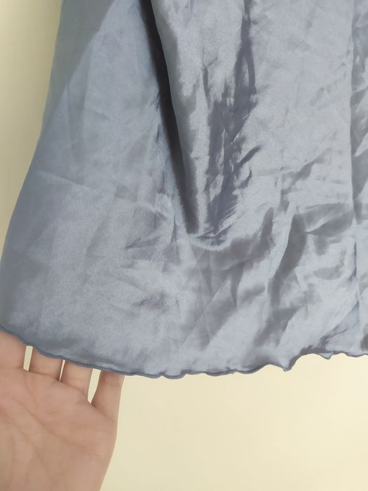 niebieski satynowy top na cienkich ramiączkach 42 XL