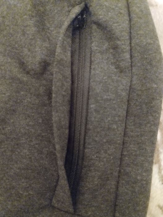 Брюки спортивные прямые.