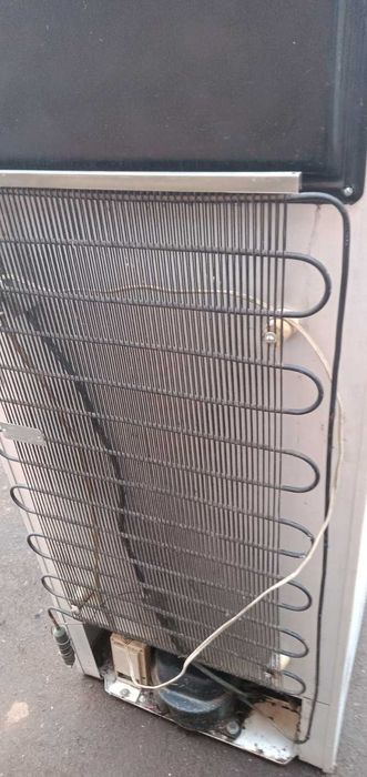 Холодильник, робочий