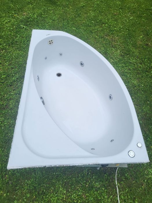używana wanna z hydromasażem 150x100 sprawna
