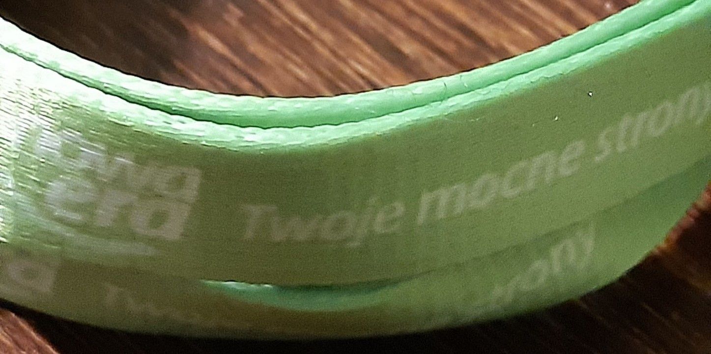 Smycz, breloczek do kluczy z kablem do ładowarki
kablem do ładowarki 2