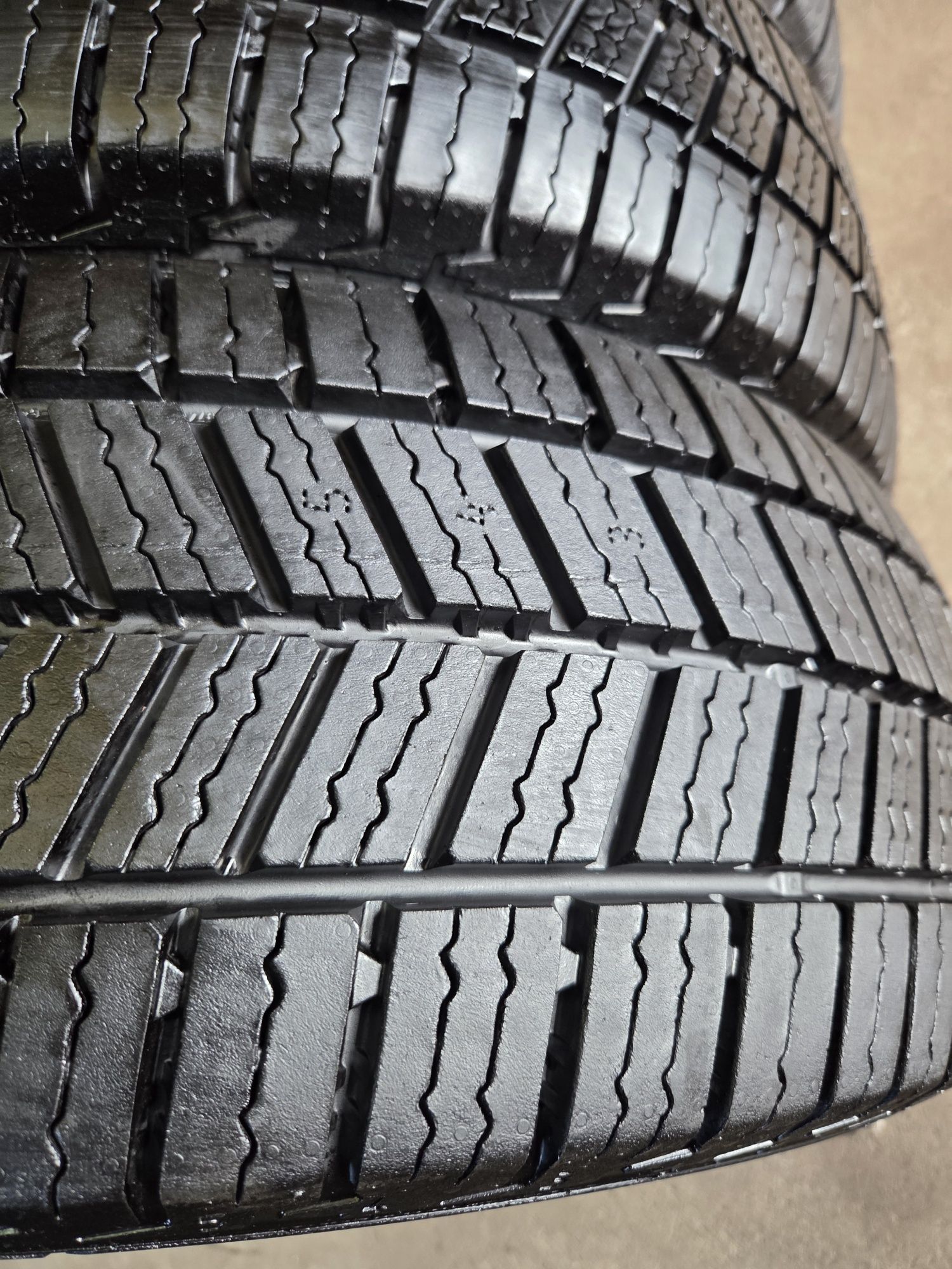 opony  nowe 235/65R16 C Continental VANCONTACT VANCONTACT A/S ULTRA