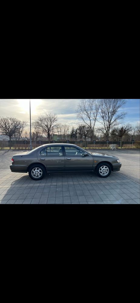 Nissan Maxima QX 3.0 V6 192km