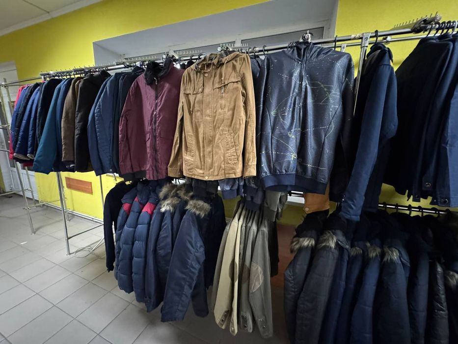 Розпродаж чоловічих зимових курток опт лот