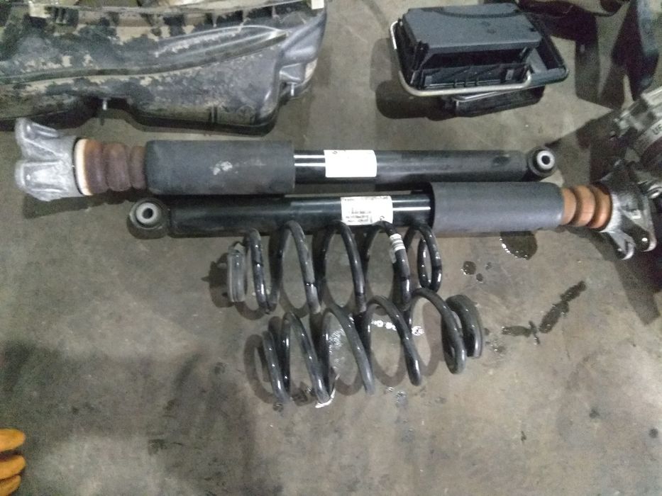 BMW X1 f48 17 рік розборка розбірка розборка двері двигун безпека ABS