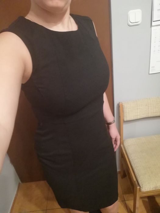 Czarna sukienka, mała czarna, sukienka ołówkowa