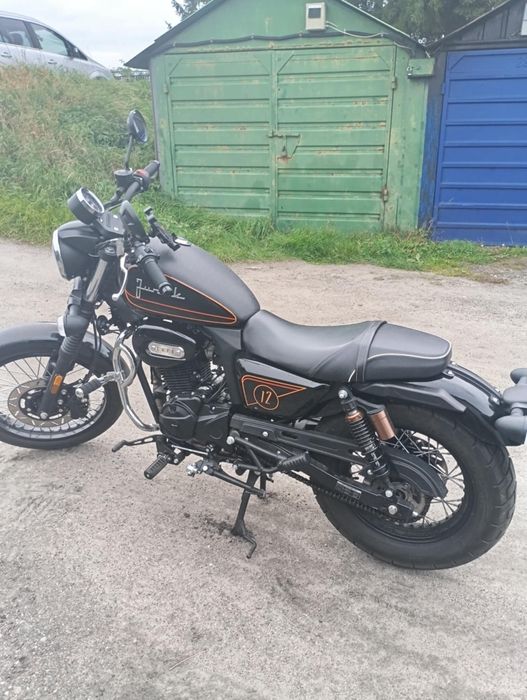 Motocykl Junak M12 Cafe rok 2022