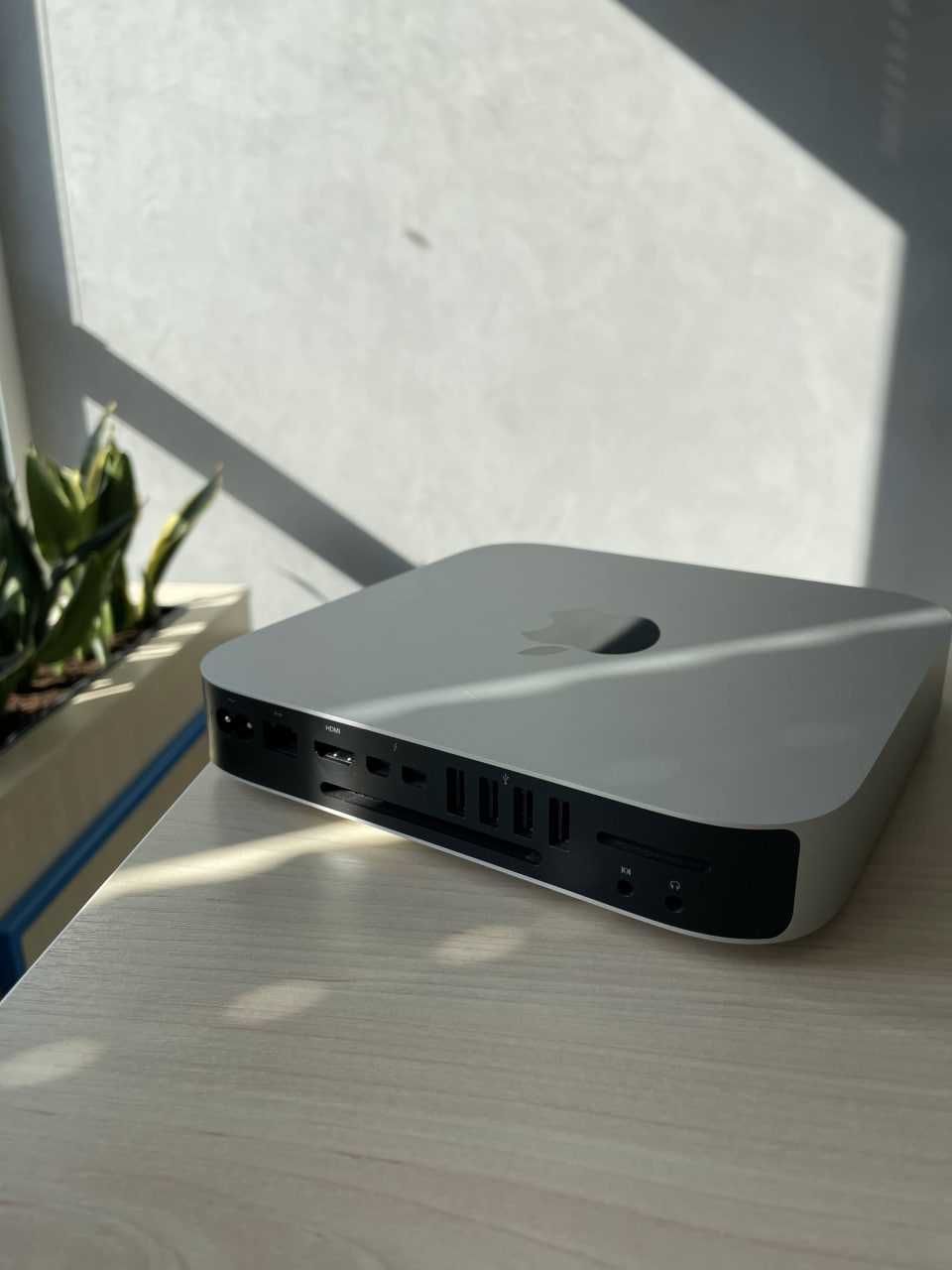 Продам Apple Mac Mini Late 2014, 8GB RAM, SSD 256GB
