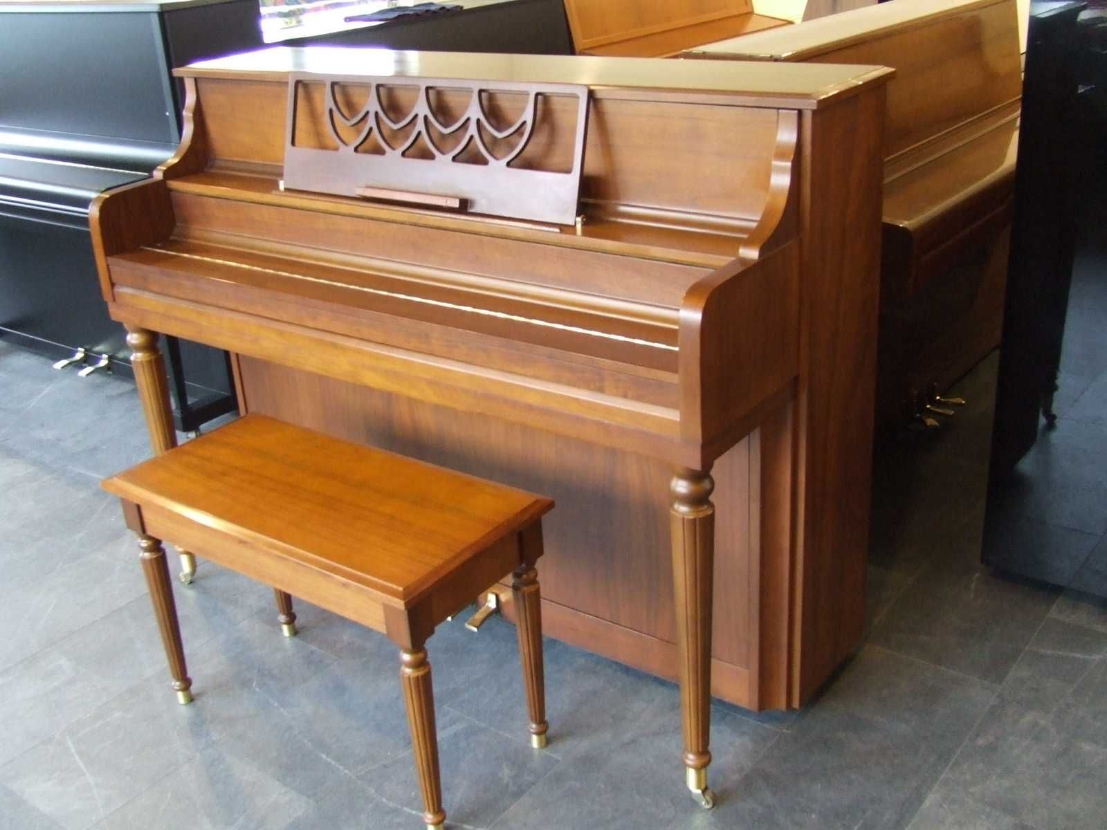 Pianino Kawai z taboretem, made in Japan