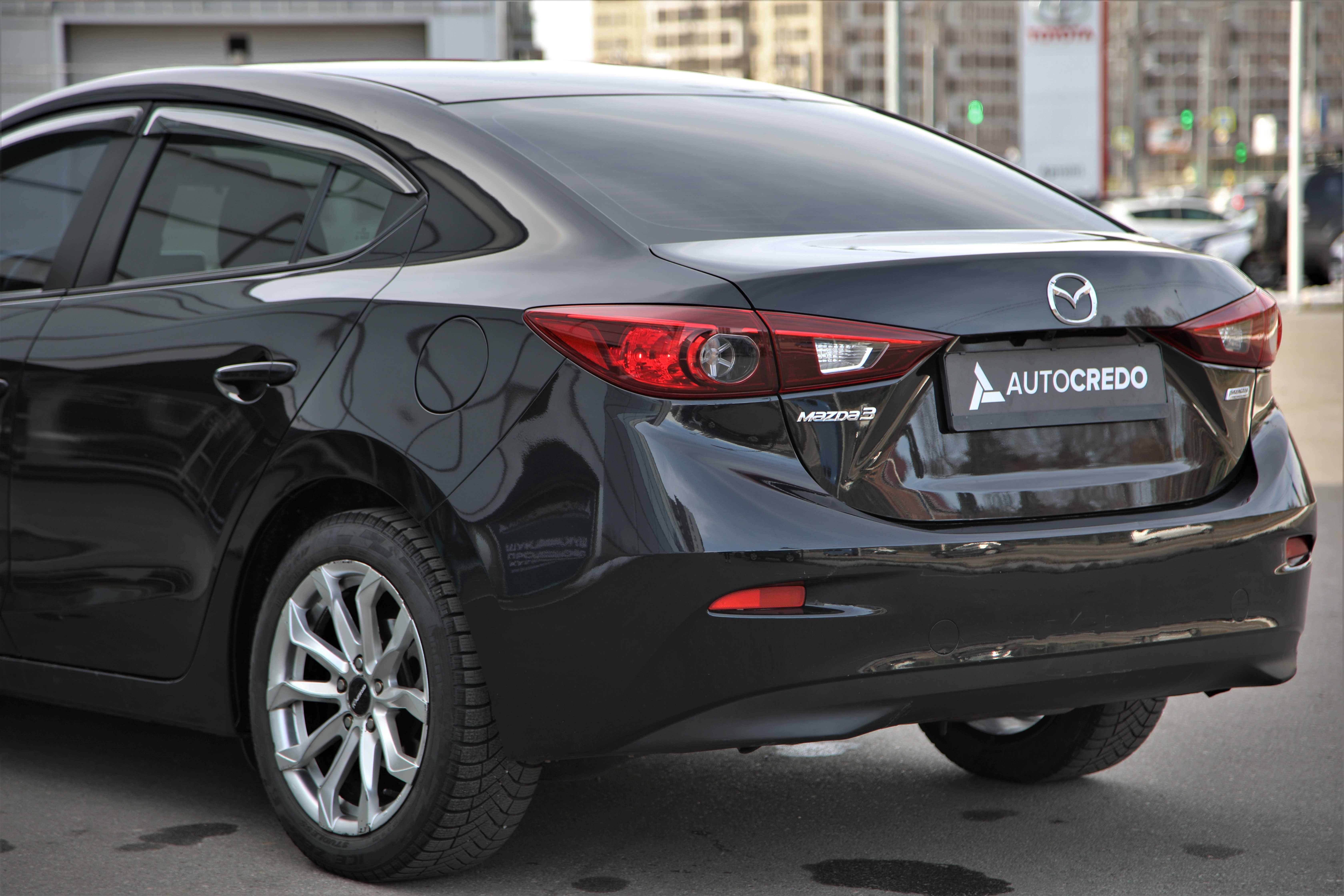 Mazda 3 2015 року